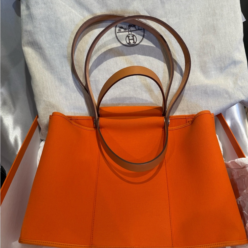 Hermes’ Handbag /Tote Bag -Authentic